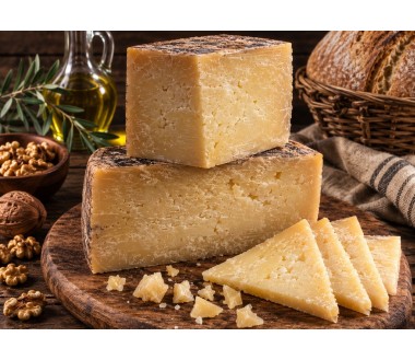 Queso de oveja Añejo Leche Cruda.