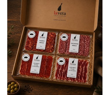 productos de cerdo ibérico. cortados y envasados al vacio.